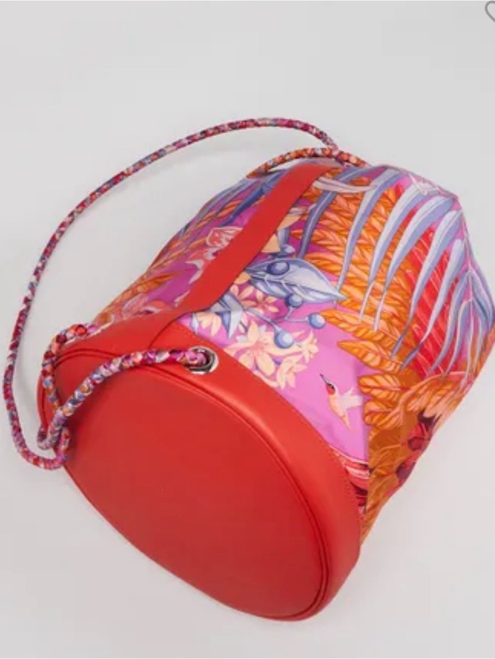 100% Authentic Hermes Pink Floral & Feather Drawstring Bucket Bag - Picture 3 of 8